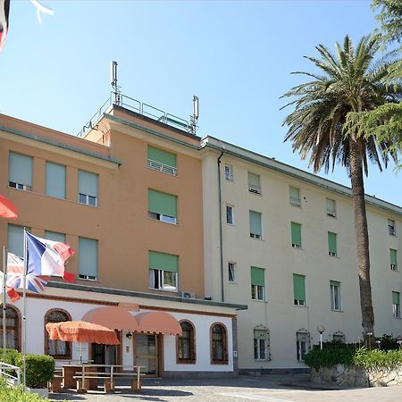 Готель Casa Fatebenefratelli Варацце Екстер'єр фото